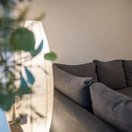 Zentral Fewo - Eg - Karli - 30qm - Kueche - Disneyplus Lipsk