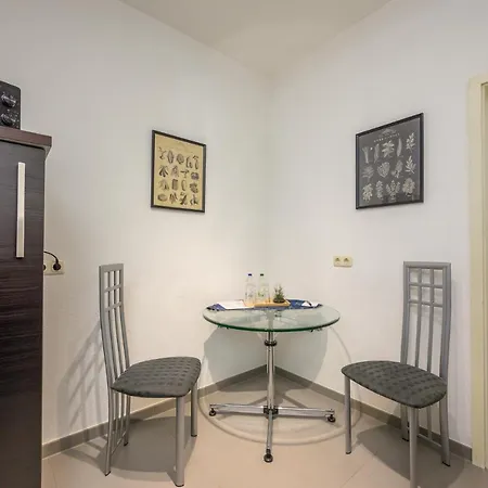 Apartmán Zentral Fewo - Eg - Karli - 30qm - Kueche - Disneyplus Lipsko